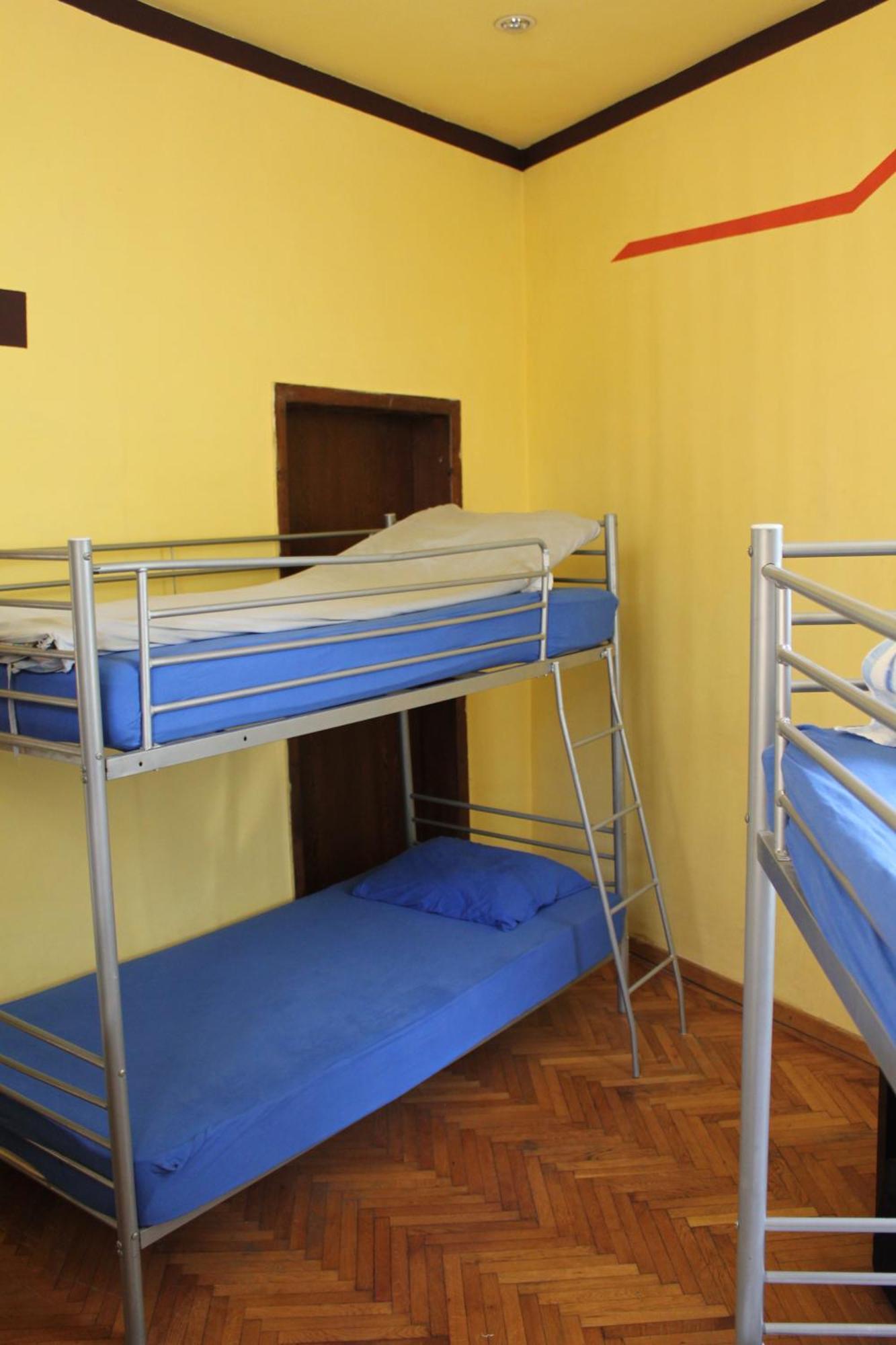 Fun House Hostel บูคาเรสต์ ภายนอก รูปภาพ