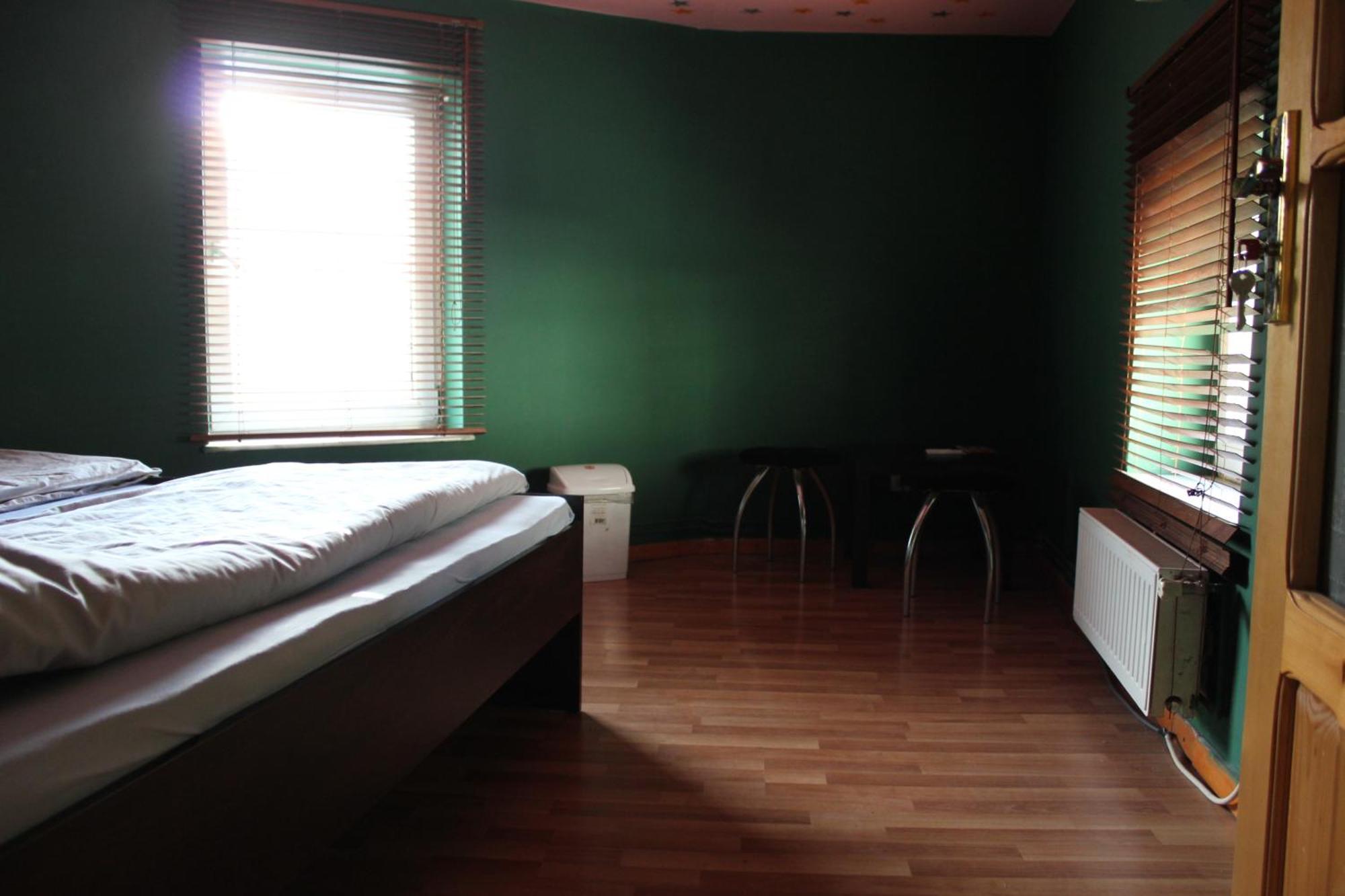 Fun House Hostel บูคาเรสต์ ภายนอก รูปภาพ